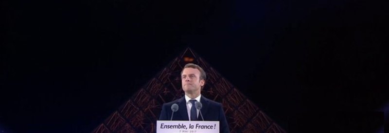 macron louvre oeil