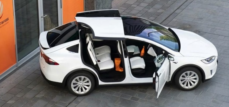 photo: tesla-electrique-taxe-aout2024.jpg